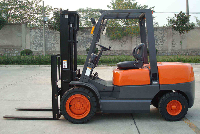 2-4 Tons FD Series Diesel Forklift Truck